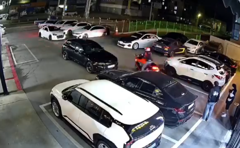 정차 자동차 카페 사진 2